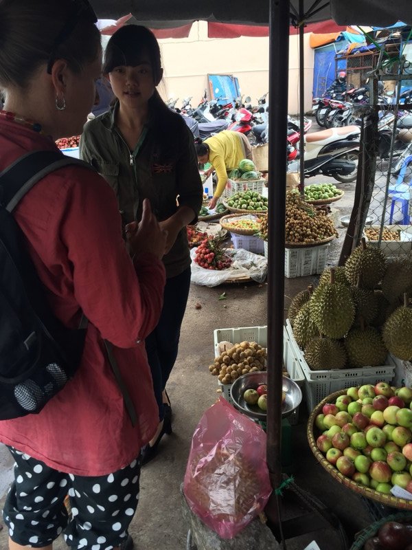 Buying fruit