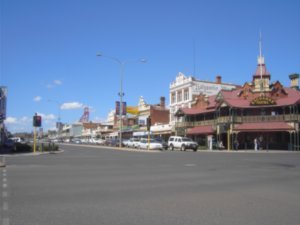 Kalgoorlie, a town built by the gold rush and still producing a lot of shiny metal !