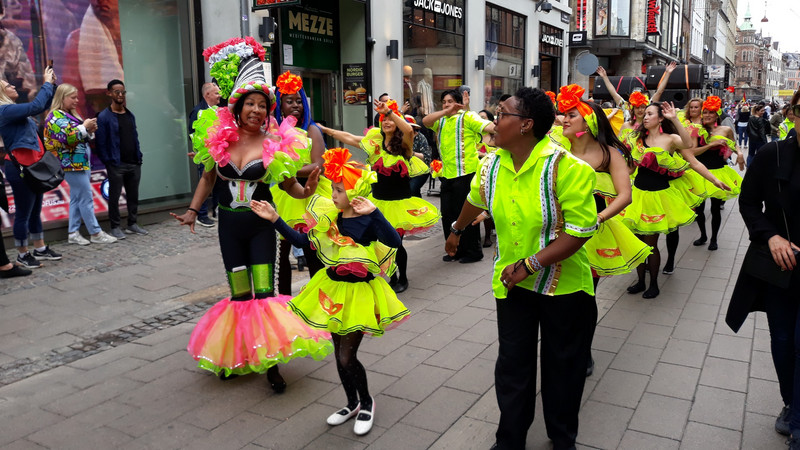 Brazilian Carnival on Strøget shopping street