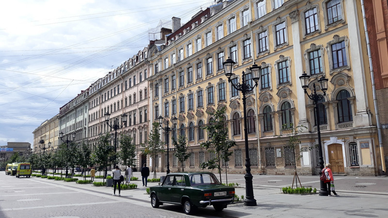 Average St Petersburg Street