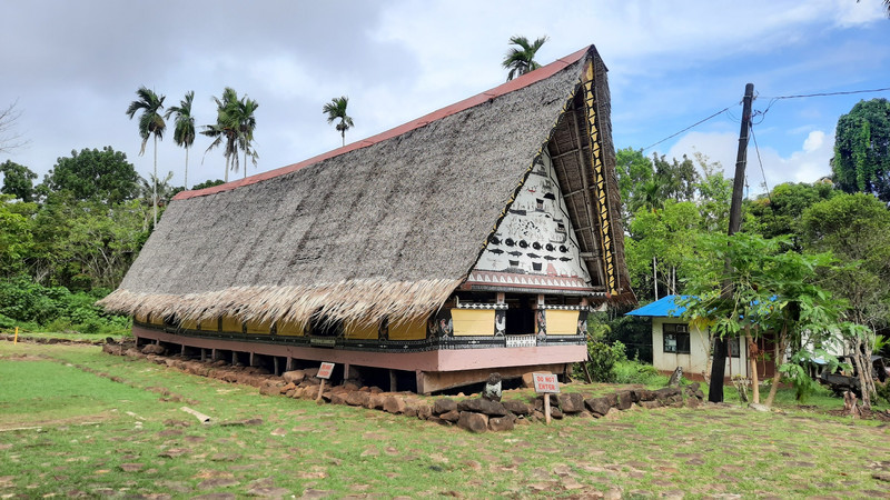 Airai Bau - the oldest traditional meeting house in Palau