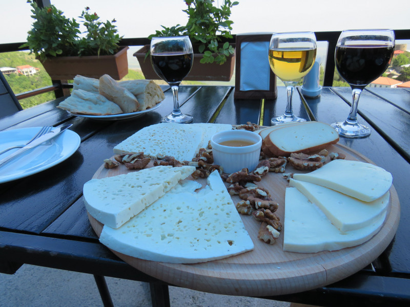Delicious cheese, wine, nuts and honey second breakfast in Sighnaghi