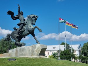 Monument to Suvorov and flags of the only three countries (themselves unrecognised) that recognise Transnistria 