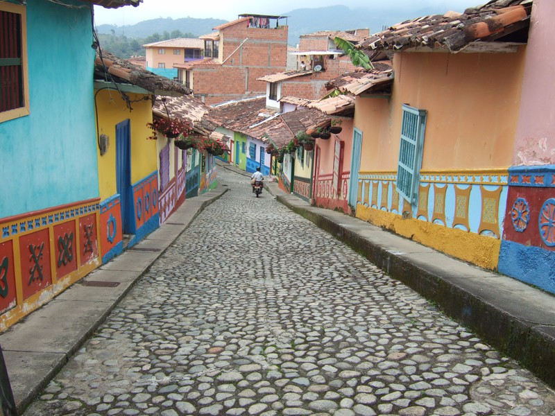 A typical street, Guatapé