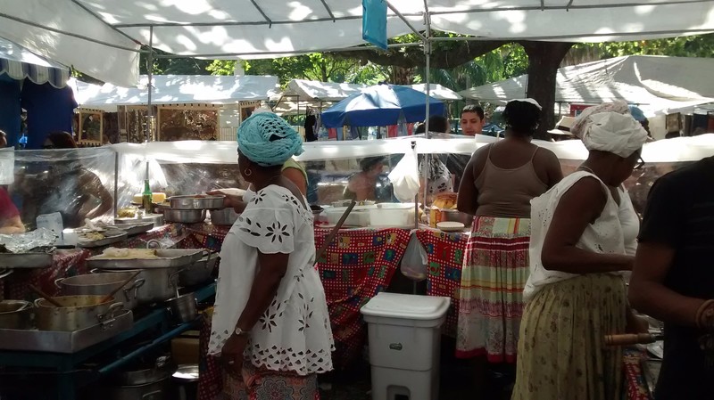 Bahian ladies cooking at the Hippie Fair