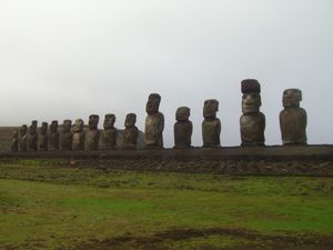 Fifteen moai!