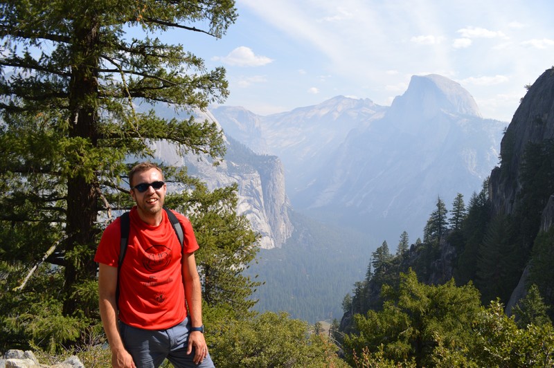 Hike up to Glacier Point
