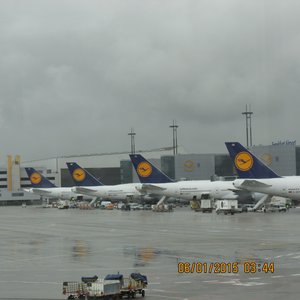 Rain and planes at Frankfurt airport
