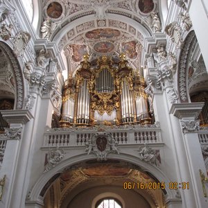 The lagest (and loudest!) organ