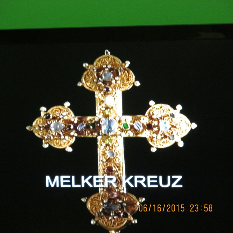 Golden cross where a splinter of the holy cross is kept