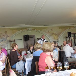 Accordion player at the wine tasting