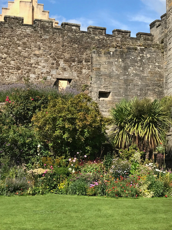 Stirling Castle - Queen Anne's Garden