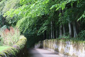 walkway near Doune castle
