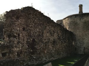 Tower of London - Roman wall