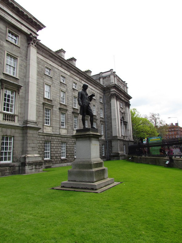 Statue of Oliver Goldsmith, Trinity College