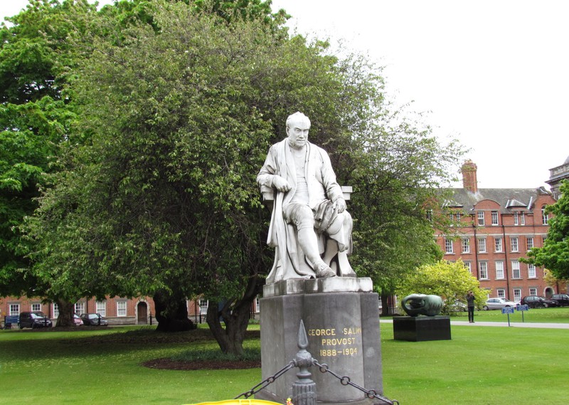 Statue of George Salmon
