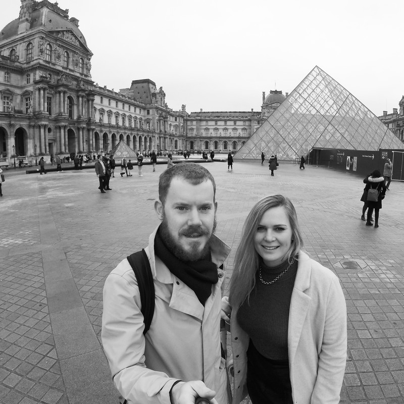 Louvre Pyramid selfie