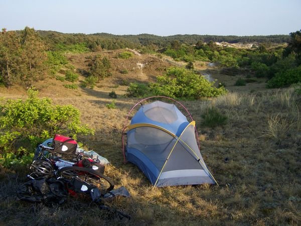 Setting up camp in the dunes north of Alkmaar