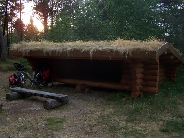 Back in Denmark and another hut to sleep in