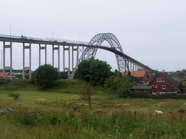 The bridge from Karmøy, a steep one