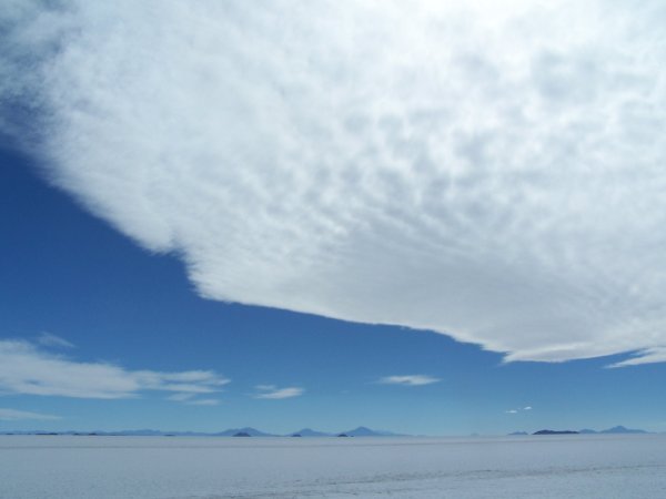 Salar de Uyuni, clouds, Bolivia, salt flat