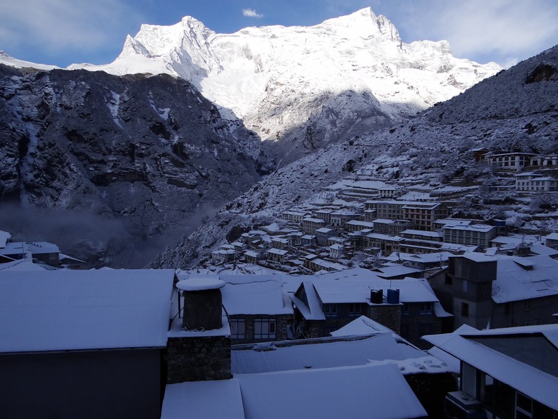 Snowy morning in Namche