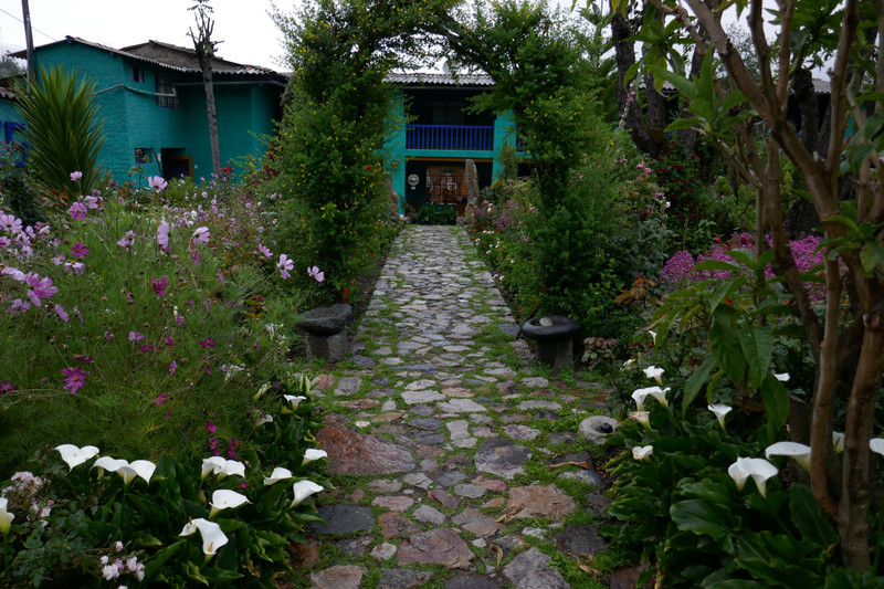 Hostal Nogales garden in Chiquian