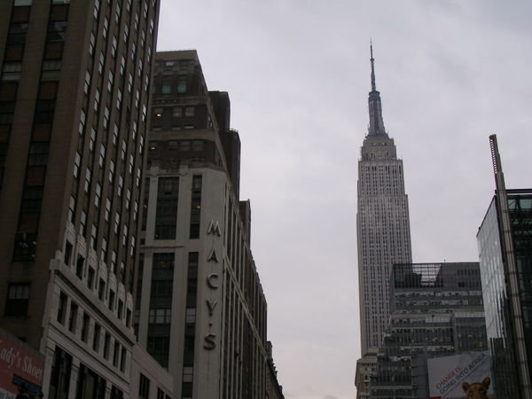 NY landmarks: Empire State Building and the huge Macy's!