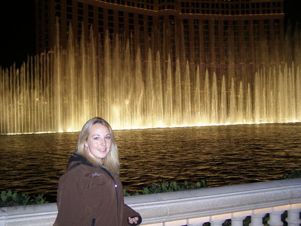 Bunny at the Bellagio water fountain