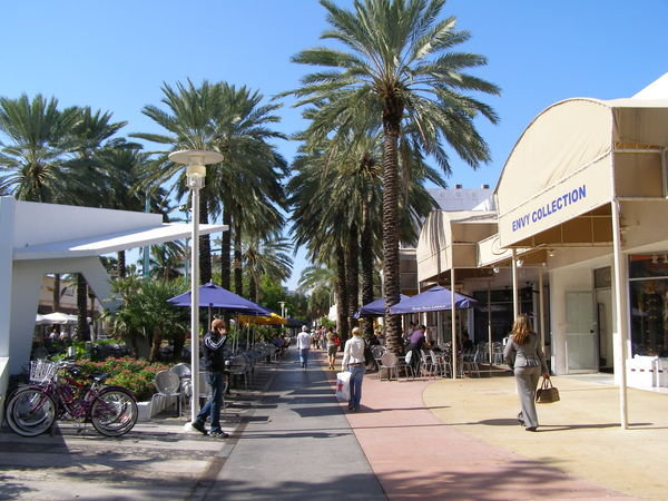 'Styley' Lincoln Road in South Beach