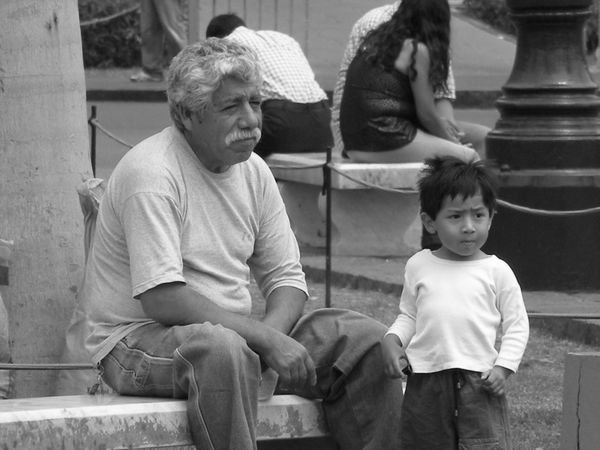 Two generations chilling in Lima...
