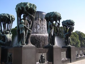 The fountain at Vigeland Sculpture Park