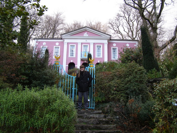 Martin at the pink mansion at Port Mierion