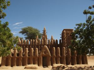 Mud mosque Kani-Kambole