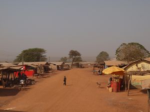 The dusty streets of Larabanga