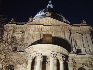 St Pauls at night, London