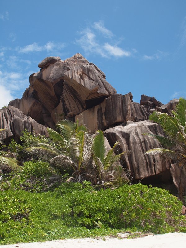 Spectacular granite boulders lined the beaches