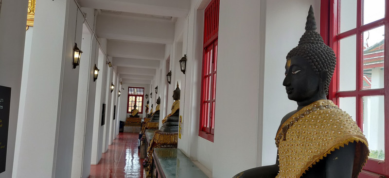 Inside Loha Prasat