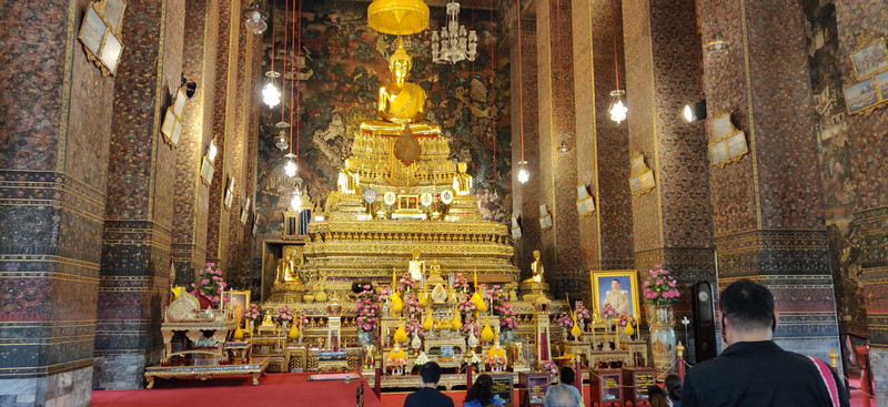 Inside Wat Pho