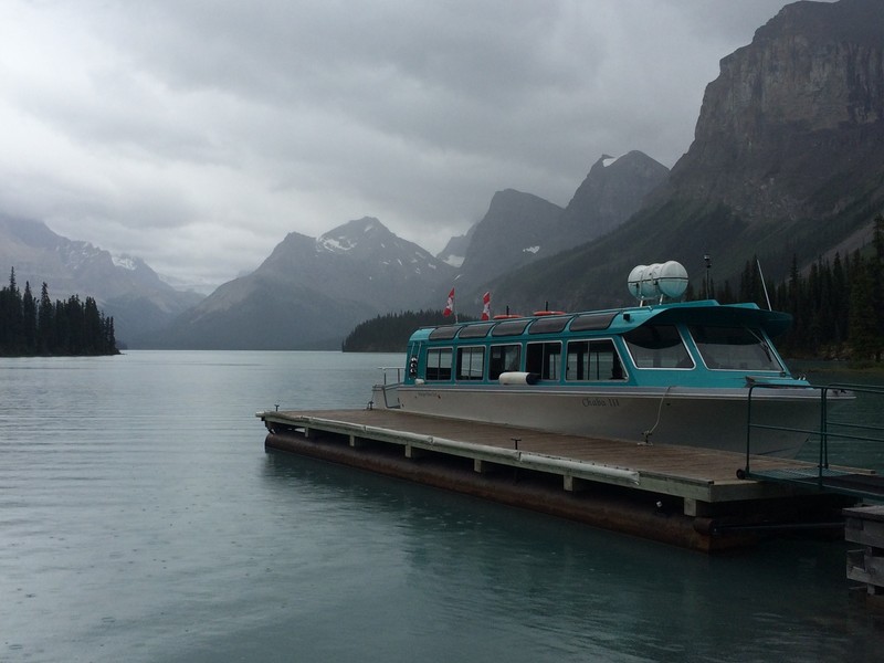 Tour boat on Maligne Lake