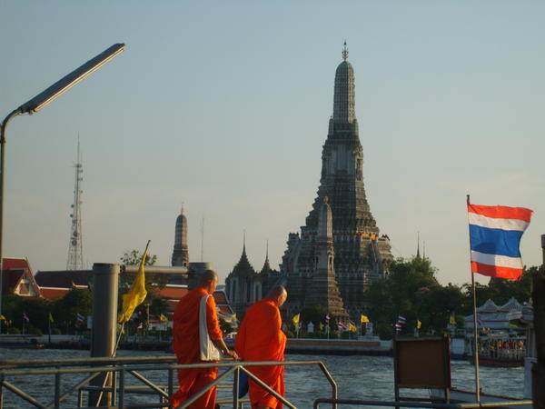 BKK- Monks about to take the taxi boat