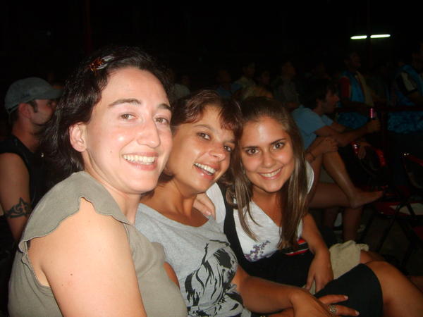 Sophie, Claire and me at the tahi boxing