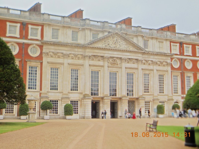 William III's Renaissance Redevelopment Hampton Court Palace