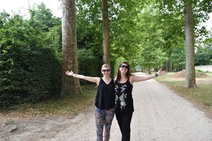 Sarah and Lisa, Versailles