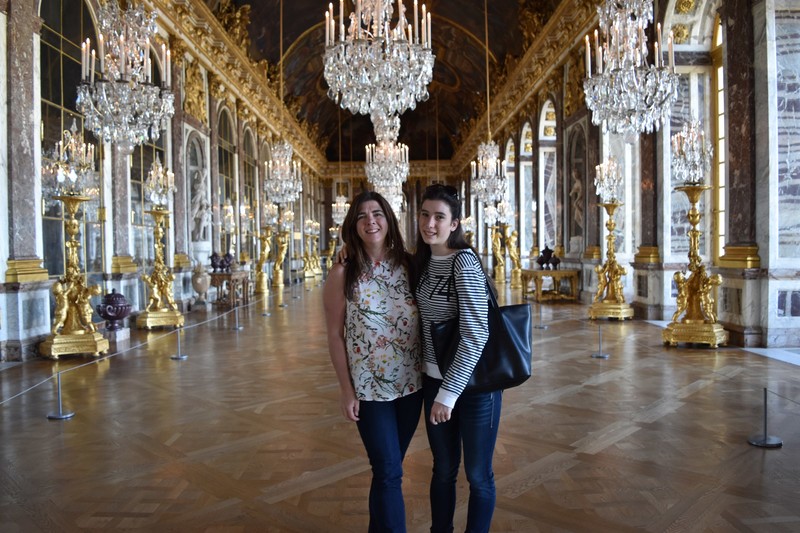 Lisa and Isabel, Hall of Mirrors