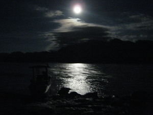 full moon on the river Beni