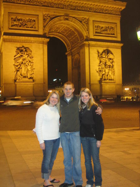 Champs Elysees at night