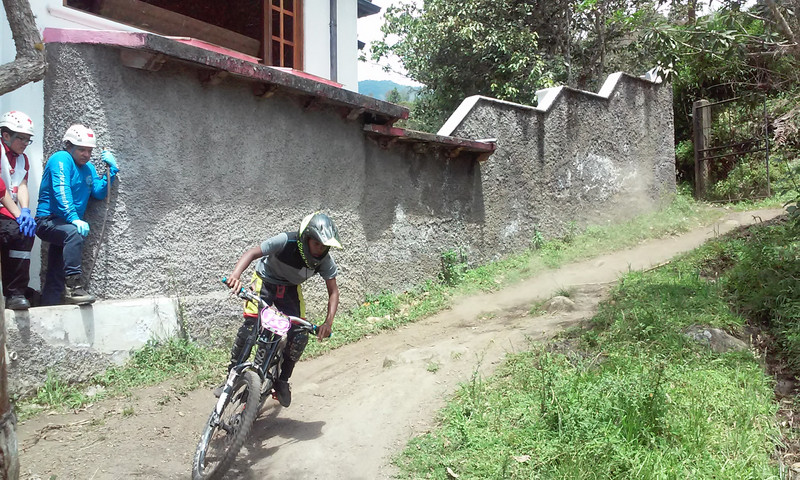 Downhill mountain bike race in Baños
