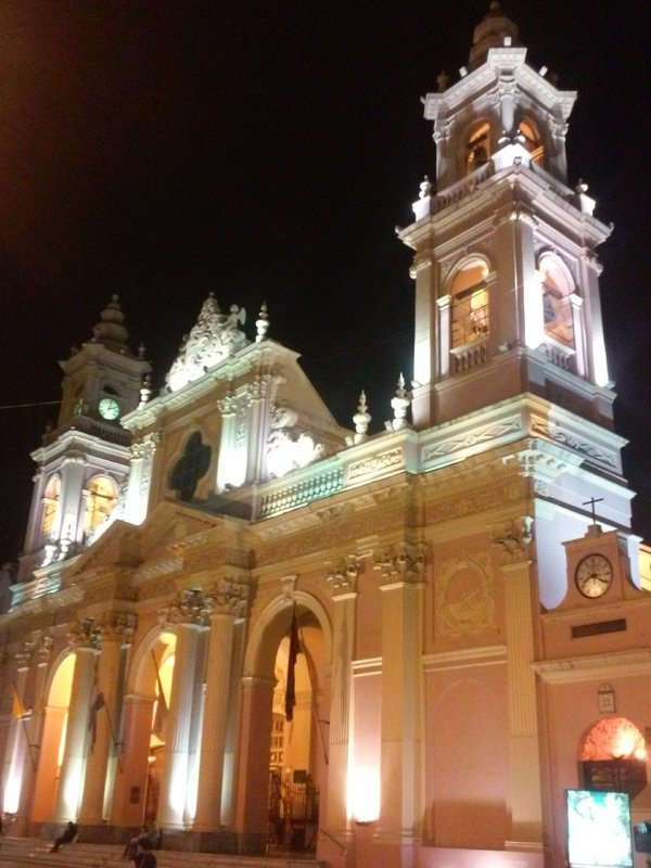Cathedral on Plaza 9 de Julio
