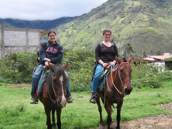 Horse trekking in Baños